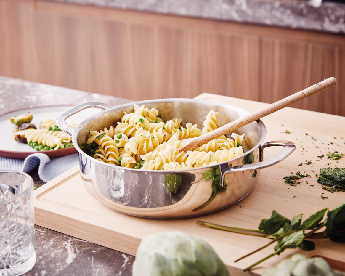 Snel pastagerecht met fusilli en erwtjes