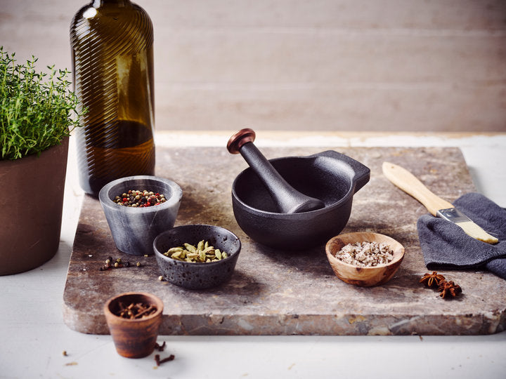 Nori  mortar and pestle