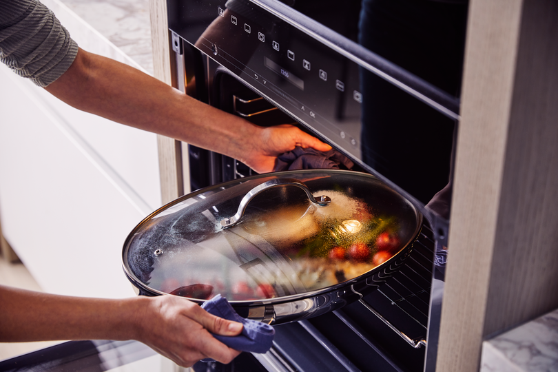 Non-stick fish pan