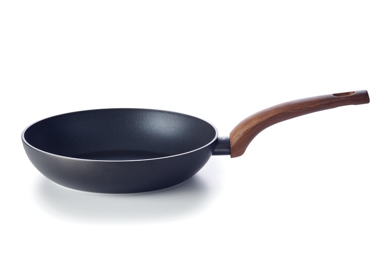 Yakuro non-stick frying pan